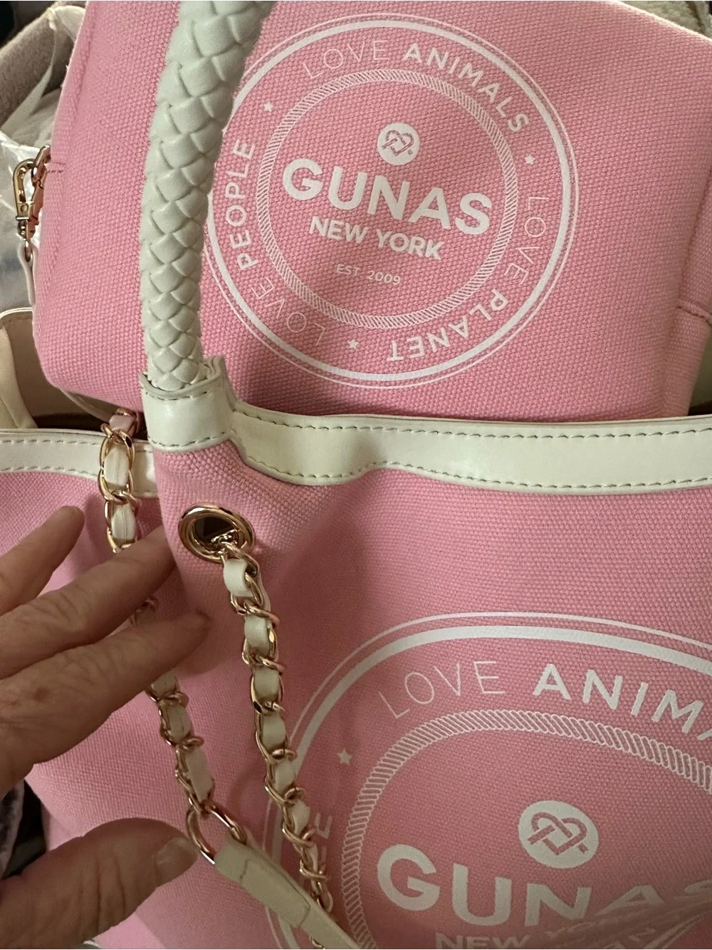 Gunas New York Pink Canvas Tote with Matching Pouch - Picture 2 of 5